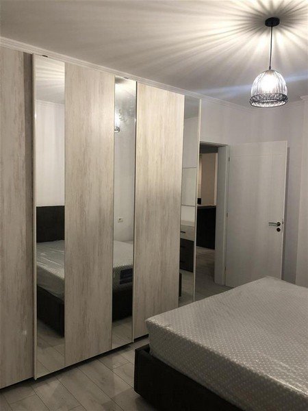 Tirane, jepet me qera apartament 2+1 Kati 4, 140 m² 400 Euro (Linzë)