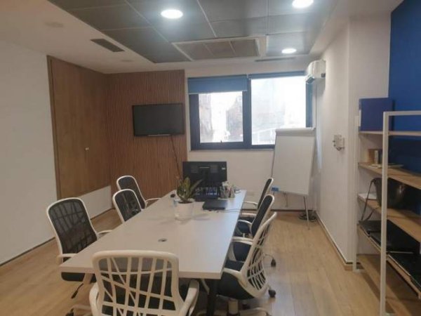 Tirane, jepet me qera ambjent biznesi Kati 2, 512 m² 6.500 Euro (Bllok)