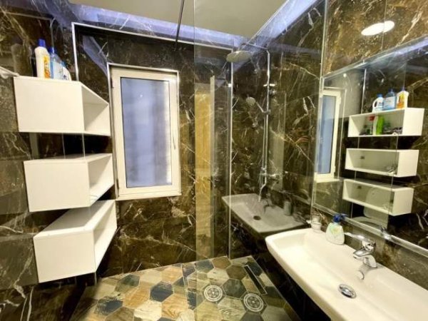 Tirane, shitet apartament 2+1+A+BLK Kati 3, 117 m² 189.000 Euro (Sheshi Selvia)