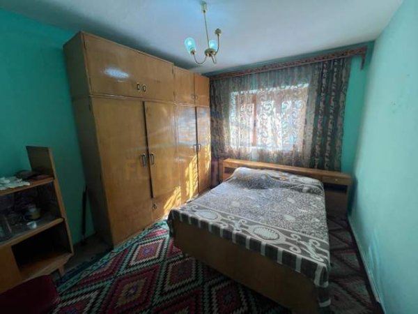 Korce, jepet me qera apartament 1+1+BLK Kati 2, 60 m² 115 Euro (Lagjia 17)