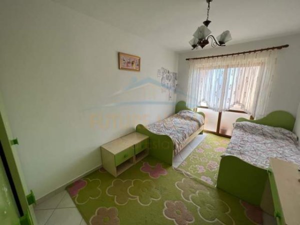 Korce, shitet apartament 2+1+BLK Kati 5, 90 m² 32.000 Euro (Lagjia 4, Korçë)