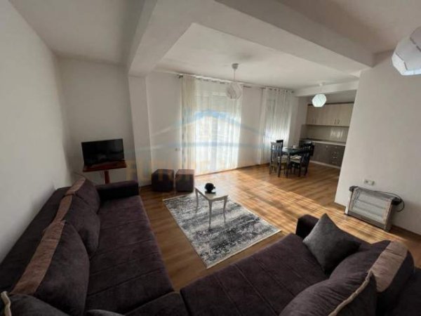 Korce, shitet apartament 2+1+BLK Kati 8, 120 m² 72.000 Euro (Lagjia 18, Korçë)