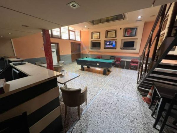 Korce, shitet ambjent biznesi Kati 0, 155 m² 200.000 Euro (Lagjia 8, Korçë)