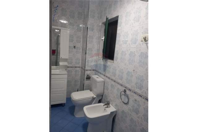 Tirane, jepet me qera apartament 2+1+A Kati 7, 85 m² 600 Euro (rruga kavajes)