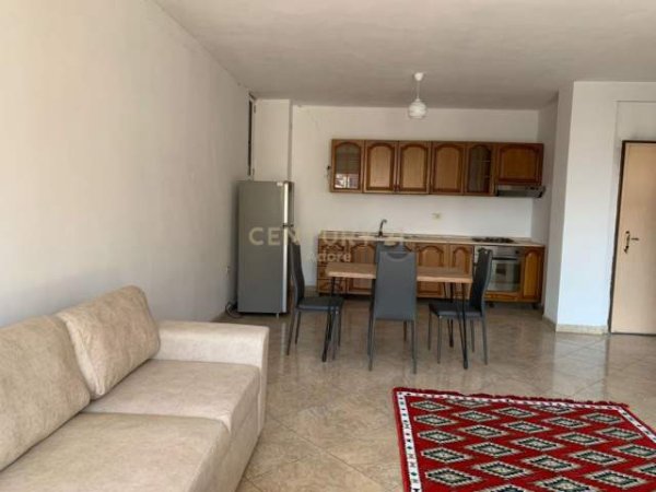Tirane, jepet me qera apartament 1+1+BLK Kati 5, 67 m² 300 Euro