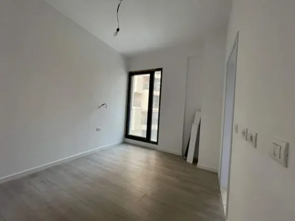 Tirane, jepet me qera apartament 2+1 Kati 3, 99 m² 1.000 Euro (Rruga e Kosovareve)