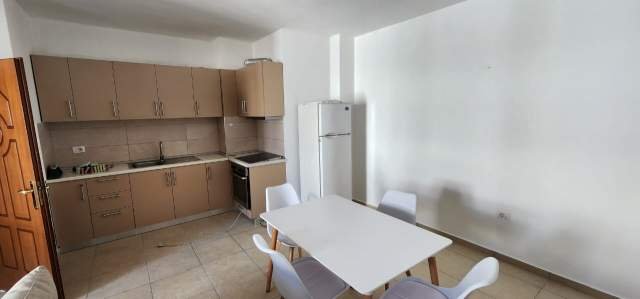 Tirane, jepet me qera apartament 1+1+BLK Kati 7, 70 m² 32.000 Leke (Astir)