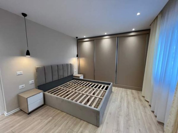 Tirane, shes apartament 2+1+BLK Kati 4, 67 m² 120.000 Euro (Rruga e Dibres)