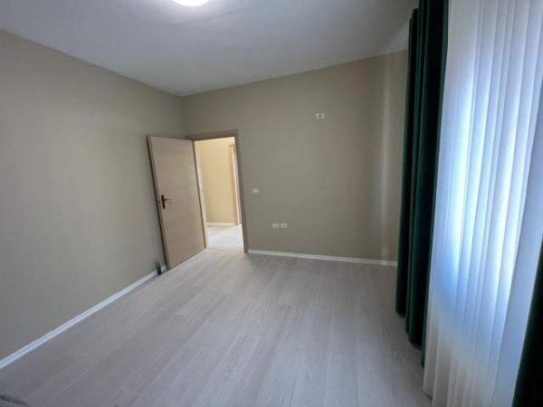 Tirane, shes apartament 2+1+BLK Kati 2, 110 m² 135.000 Euro (OXHAKU)