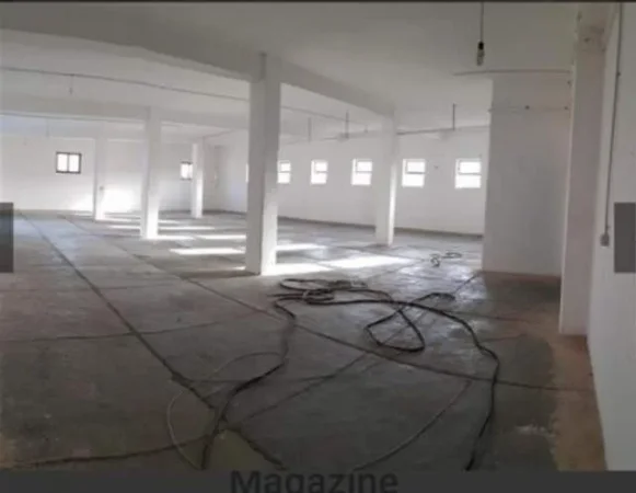 Tirane, jap me qera Jap me qera 600 m² magazine 1000 euro 1.000 Euro