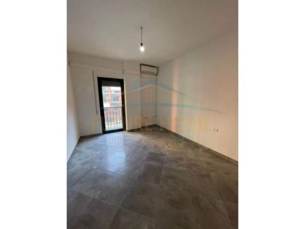 Tirane, jepet me qera apartament 2+1+BLK Kati 2, 107 m² 400 Euro