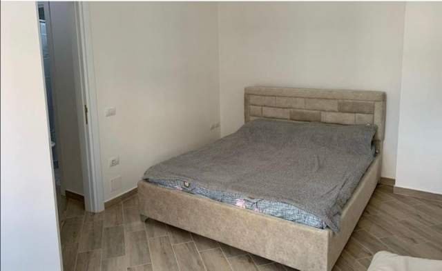 Vlore, jepet me qera apartament 2+1 76 m² 400 Euro (Lungomare)