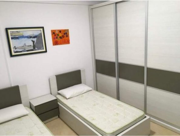Vlore, jepet me qera apartament 2+1 76 m² 450 Euro (Lungomare)