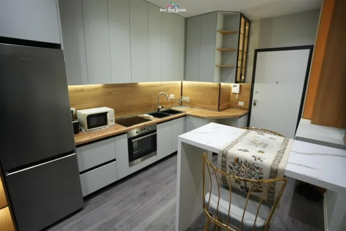 Tirane, jepet me qera apartament 1+1+Aneks Kati 2, 70 m² 1.200 € (rruga e kavajes)