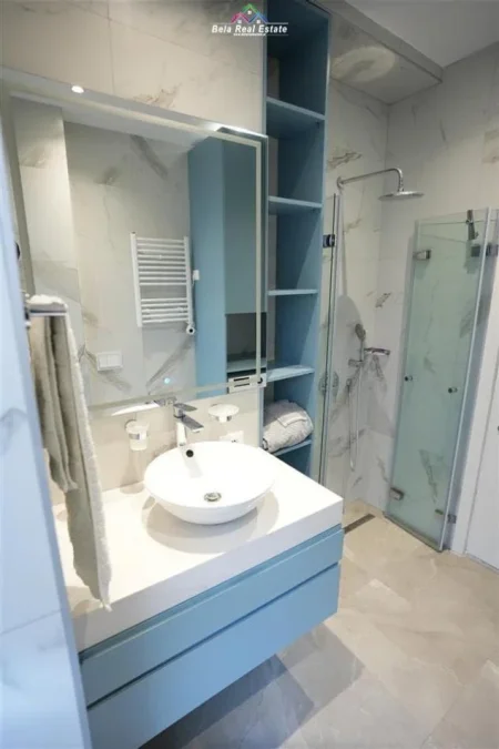 Tirane, jepet me qera apartament 1+1+Aneks Kati 2, 70 m² 1.200 € (rruga e kavajes)