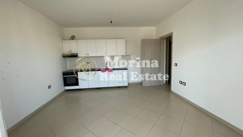 Tirane, jepet me qera apartament 2+1 Kati 3, 103 m² 400 € (Xhanfize Keko)