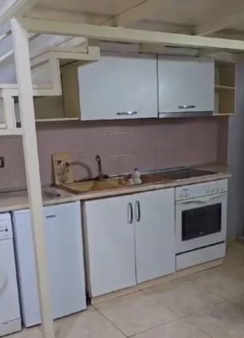 Tirane, jepet me qera apartament 1+1 Kati 1, 31 m² 350 € (Ali Demi)