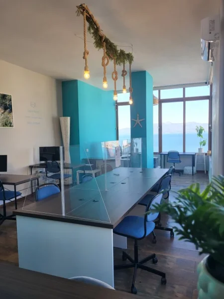 Sarande, jap me qera zyre Kati 1, 61 m² 1.300 € (Rruga Gjergj araniti ( rruga 5 ))