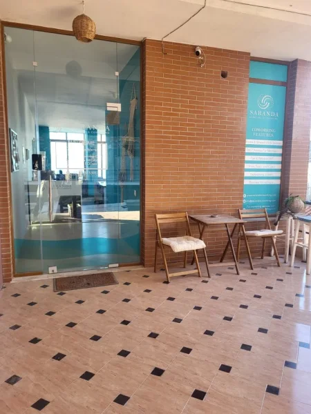 Sarande, jap me qera zyre Kati 1, 61 m² 1.300 € (Rruga Gjergj araniti ( rruga 5 ))