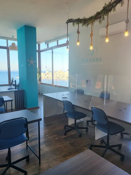 Sarande, jap me qera zyre Kati 1, 61 m² 1.300 € (Rruga Gjergj araniti ( rruga 5 ))