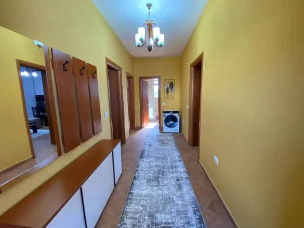 Tirane, jepet me qera apartament 2+1 Kati 3, 96 m² 600 € (Apartament me Qera 2+1+2 - Shkoze, Tirane (VR007))