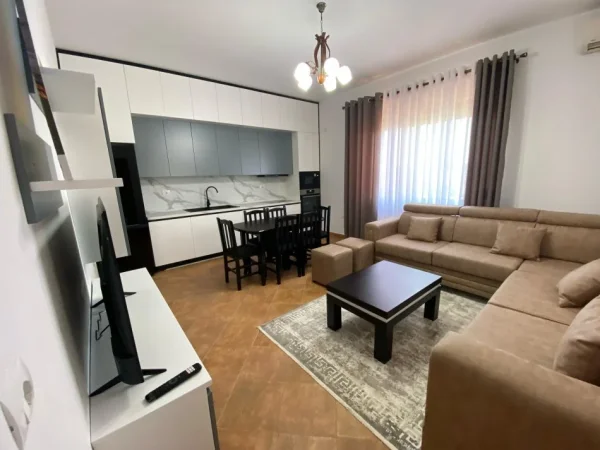 Tirane, jepet me qera apartament 2+1 Kati 3, 96 m² 600 € (Apartament me Qera 2+1+2 - Shkoze, Tirane (VR007))