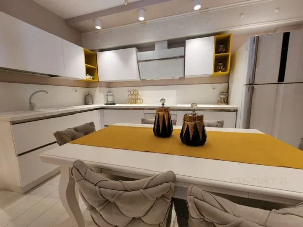 Tirane, jap me qera apartament 2+1+POST PARKIMI , 104 m² 1.500 € (kopshit Zoologjik)