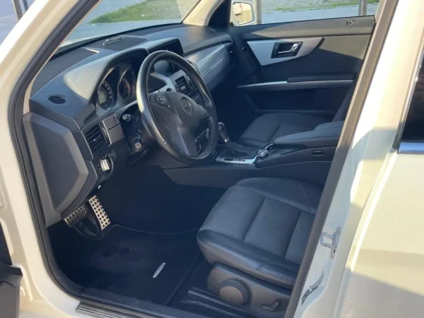 Tirane, shes SUV | Fuoristrad | Xhip Mercedes Benz GLK 220 Nafte, e bardhë automatik Kondicioner 219.000 km 10.899 €