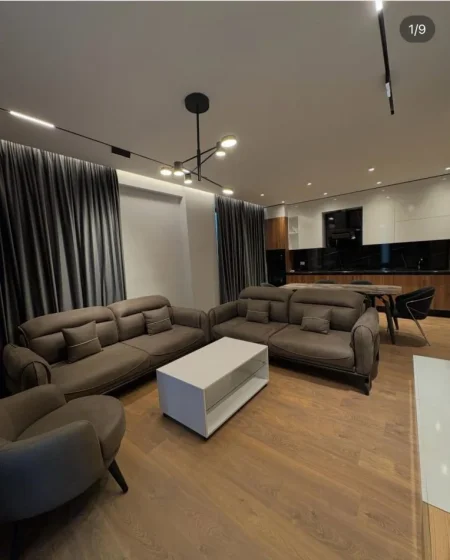 Tirane, jepet me qera apartament+verande | Penthouse 3+1+Aneks+Ballkon Kati 8, 150 m² 1.600 € (Parku Olimpik)