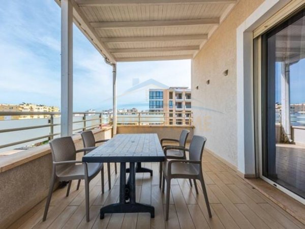 Durres, shitet apartament duplex 3+1+Aneks+Ballkon Kati 8, 295 m² 360.000 € (Qendër, Durres)