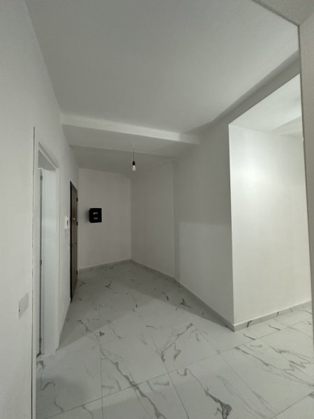 Tirane, jepet me qera 2+1 Kati 3, 107 m² 50.000 € 
