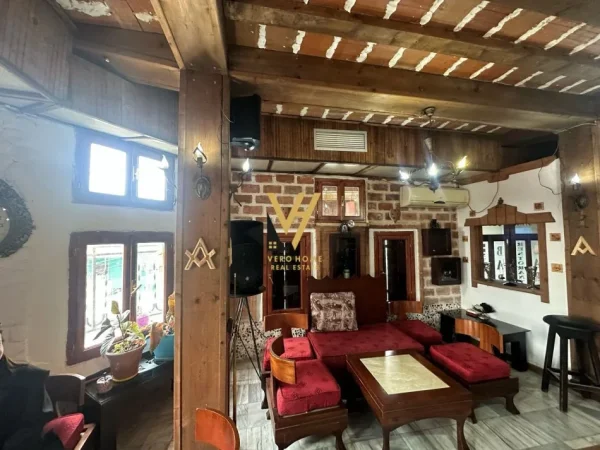 Tirane, jepet me qera bar-resorant Kati 1, 500 m² 3.000 € (RRETHI I SHKOZES)