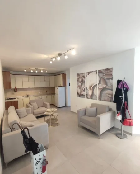 Tirane, jepet me qera apartament 2+1+Aneks Kati 4, 80 m² 650 € (myslym shyri)