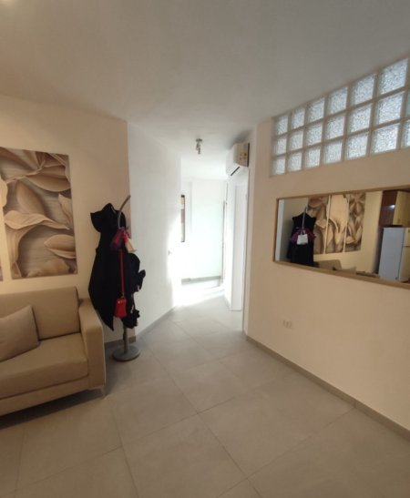 Tirane, jepet me qera zyre Kati 4, 80 m² 650 € (myslym shyri)