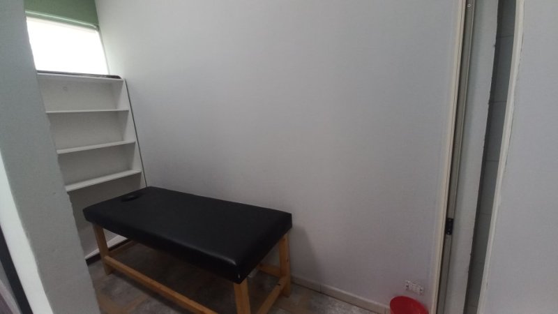 Tirane, jepet me qera zyre Kati 1, 50 m² 599 € (Rr e Kavajes)