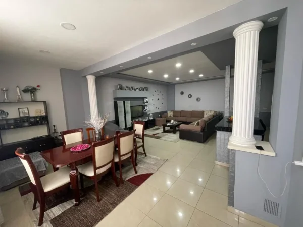 Tirane, shitet apartament 3+1+Ballkon Kati 8, 114 m² 211.000 € (Bulevardi i ri, Astir/Yzberisht)