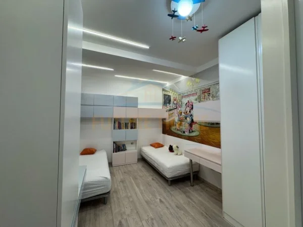 Tirane, shes apartament 2+1+Ballkon Kati 1, 77 m² 340.000 € (STADIUM DINAMO)