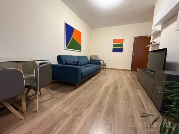 Tirane, jepet me qera apartament 1+1+Ballkon Kati 2, 48 m² 650 € (Pallatet Agimi)