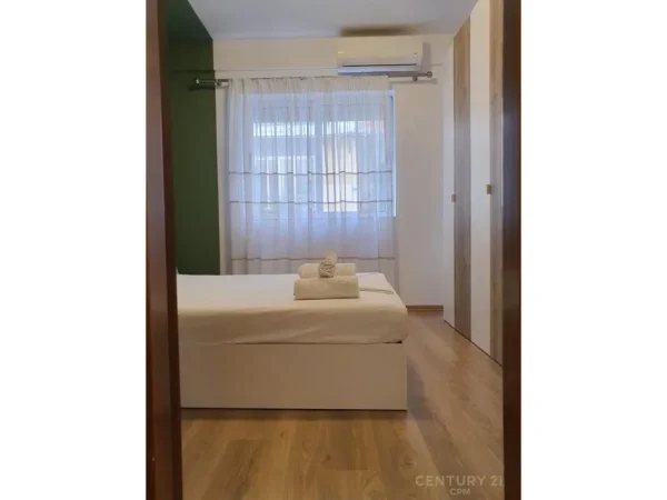 Tirane, jepet me qera apartament 1+1+Ballkon Kati 2, 48 m² 650 € (Pallatet Agimi)