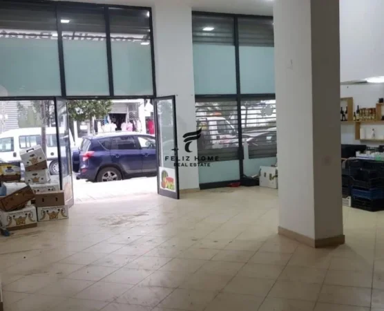 Tirane, shitet dyqan Kati 0, 99 m² 139.000 € (YZBERISHT)