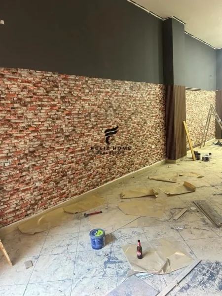 Tirane, shitet dyqan Kati 0, 99 m² 139.000 € (YZBERISHT)