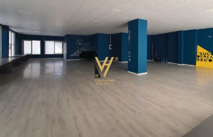 Tirane, shitet ambjent biznesi Kati 1, 240 m² 622.000 € (RRUGA BARDHYL)