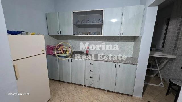Tirane, jepet me qera apartament 2+1 Kati 1, 95 m² 400 € (Spitali QSUT-Allias)