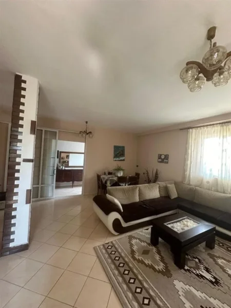 Tirane, shitet Vile 2 Katshe Kati 2, 465 m² 220.000 € (Misto Mame)