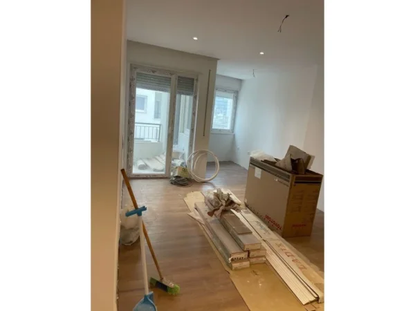 Shitet, Apartament 2+1, Rruga Mine Peza, Tiranë