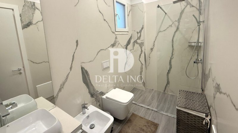 Tirane, jepet me qera 3+1 Kati 8, 131 m² 1.450 € (Don Bosko)