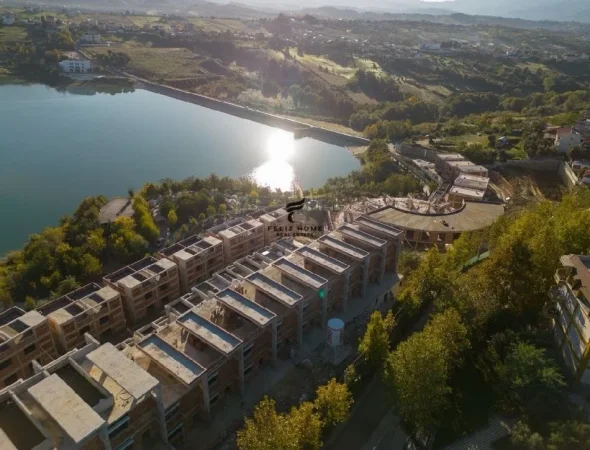 Tirane, shitet Vile 2 Katshe Kati 2, 179 m² 382.000 € (FARKE)