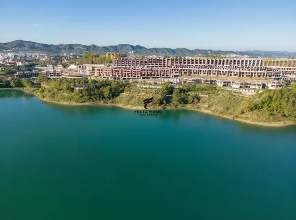 Tirane, shitet Vile 2 Katshe Kati 2, 179 m² 382.000 € (FARKE)