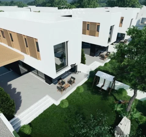 Durres, shitet Vile 4+1 Kati 1, 261 m² 985.500 € (DURRES)