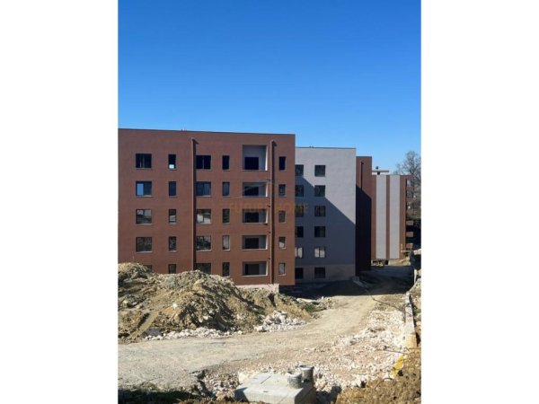 Tirane, shitet apartament 2+1 Kati 2, 124 m² 205.000 € (Rruga e Elbasanit)